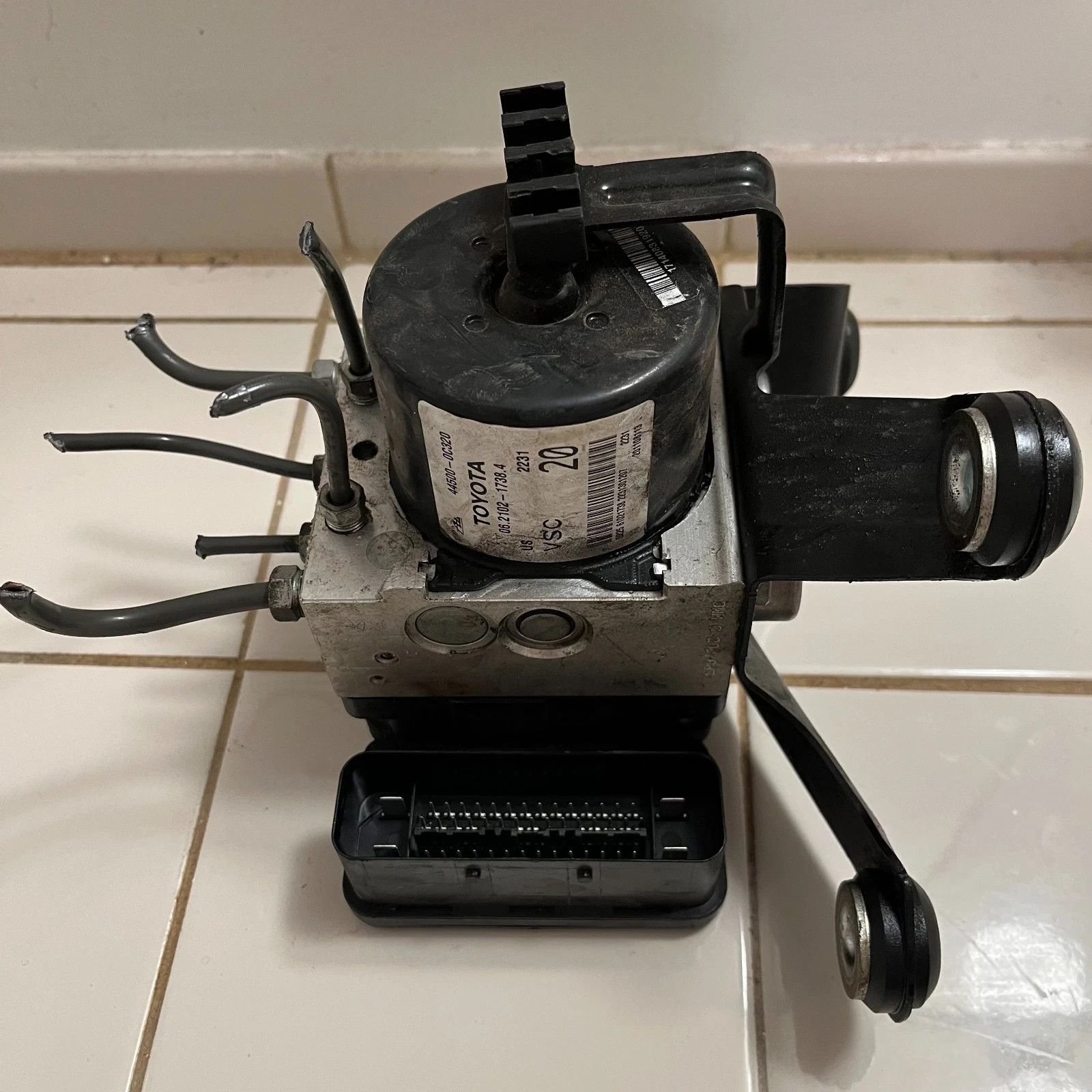 2010-2011 Toyota Tundra ABS Hydraulic Brake Pump Module Assembly OEM / WARRANTY