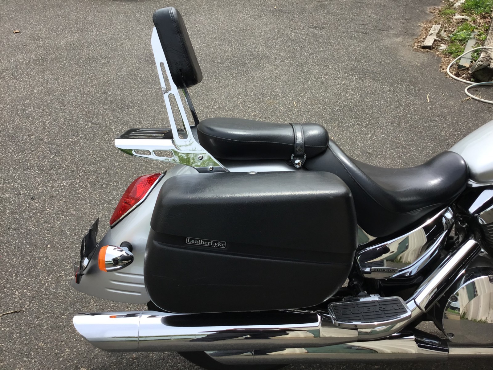 HONDA OEM REAR SISSY BAR PASSENGER BACKREST + VIKING HARD BAGS VTX1300 R + S