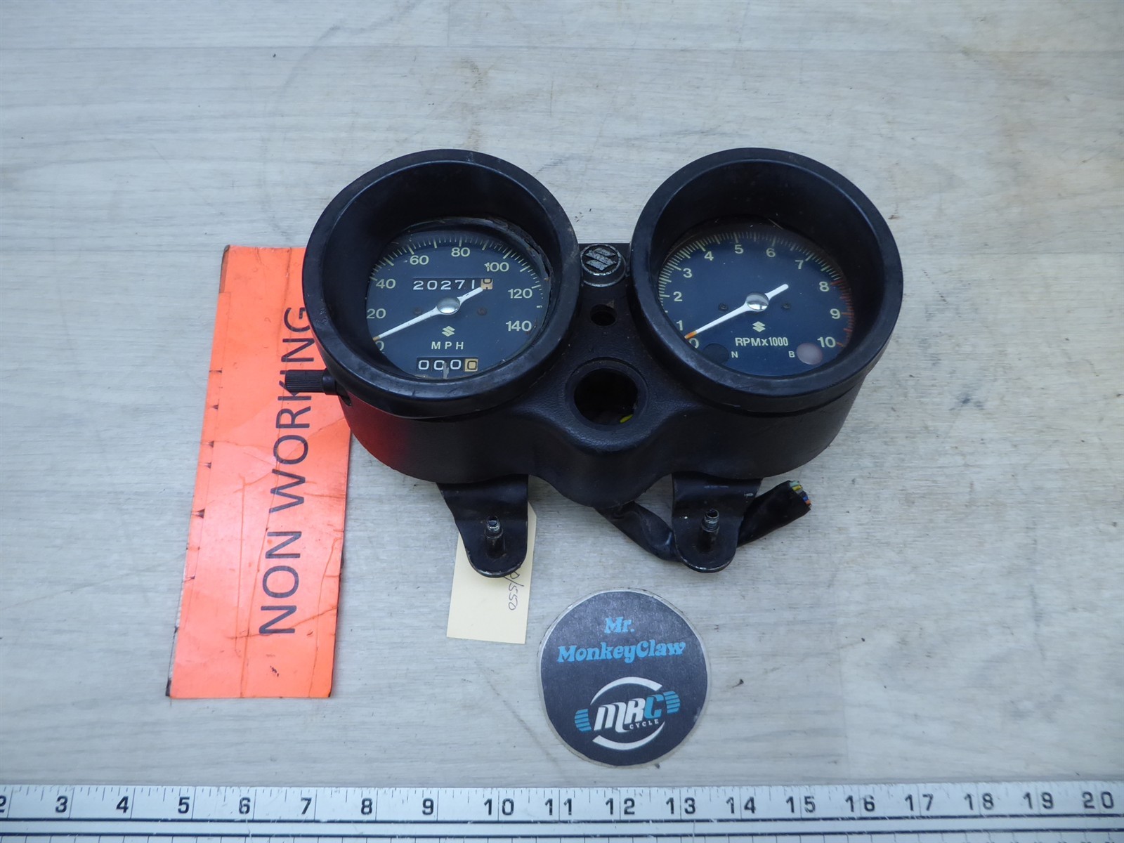 Suzuki GT380 GT550 PL1359-7. gauge cluster speedometer tachometer instruments