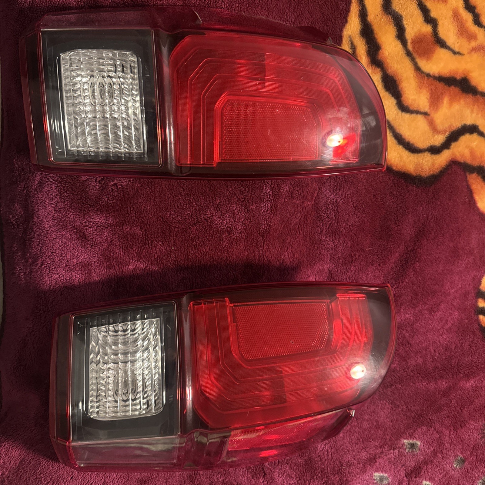 2016-2023 Toyota Tacoma OEM Tail Light Pair Left & Right SR5 SR Trail