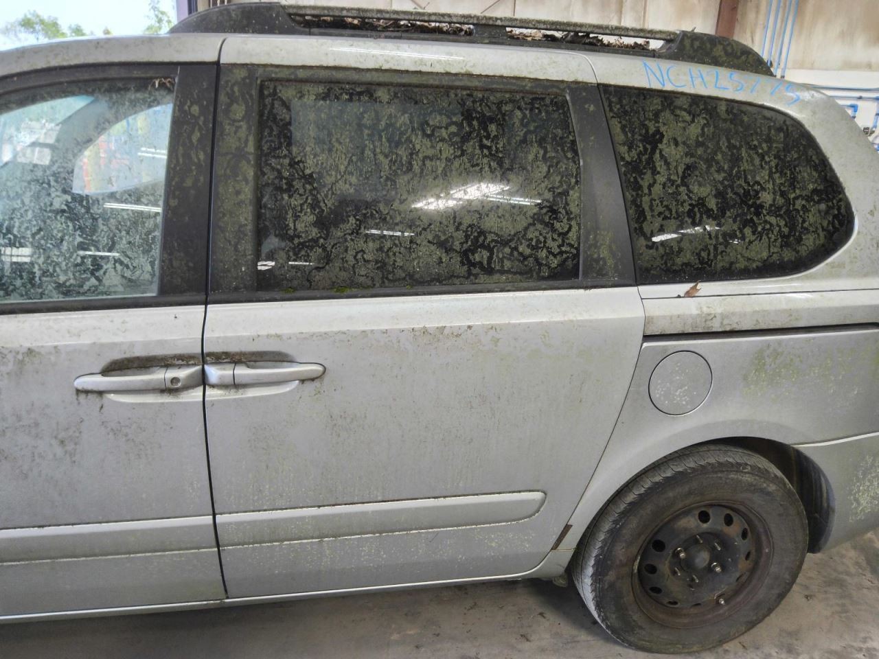 (LOCAL PICKUP ONLY) Driver Rear Side Door Without Power Sliding Door Fits 06-12 