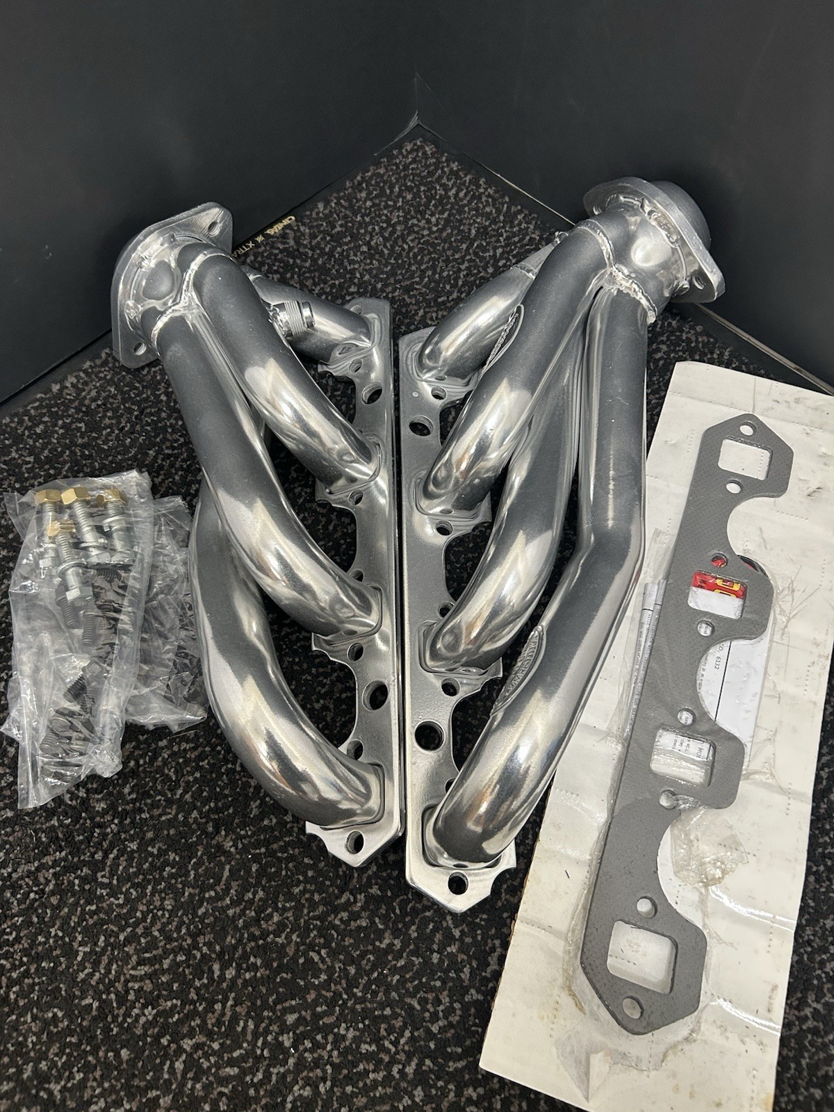 Hooker 6132-1HKR Ceramic Coated Headers 94-95 Mustang Hooker 6132-1HKR Ceramic Coated Headers 94-95 Mustang