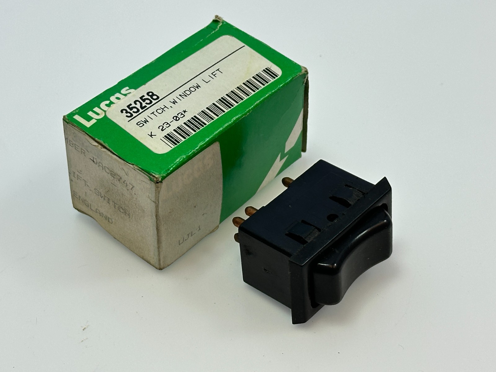 NOS Lucas Jaguar Jag Daimler XJ6 XJ12 Series 3 Window Switch DAC2747 (35258) NOS Lucas Jaguar Jag Daimler XJ6 XJ12 Series 3 Window Switch DAC2747 (35258)