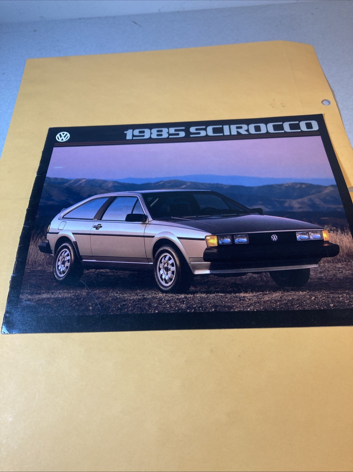 1985 Volkswagen Scirocco Dealer Sales Brochure 1985 Volkswagen Scirocco Dealer Sales Brochure