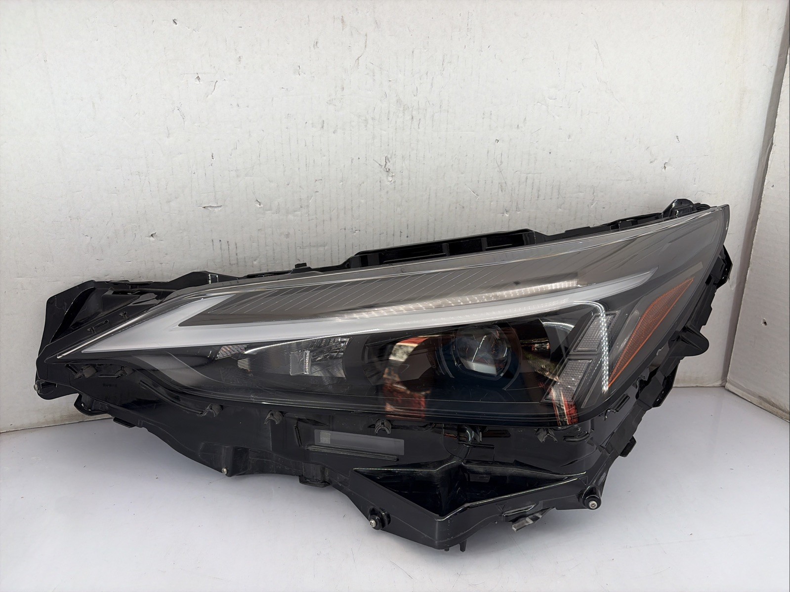 2022 2023 2024 Lexus NX250 NX350 Headlight Left LH Driver OEM LED Single Beam 2022 2023 2024 Lexus NX250 NX350 Headlight Left LH Driver OEM LED Single Beam