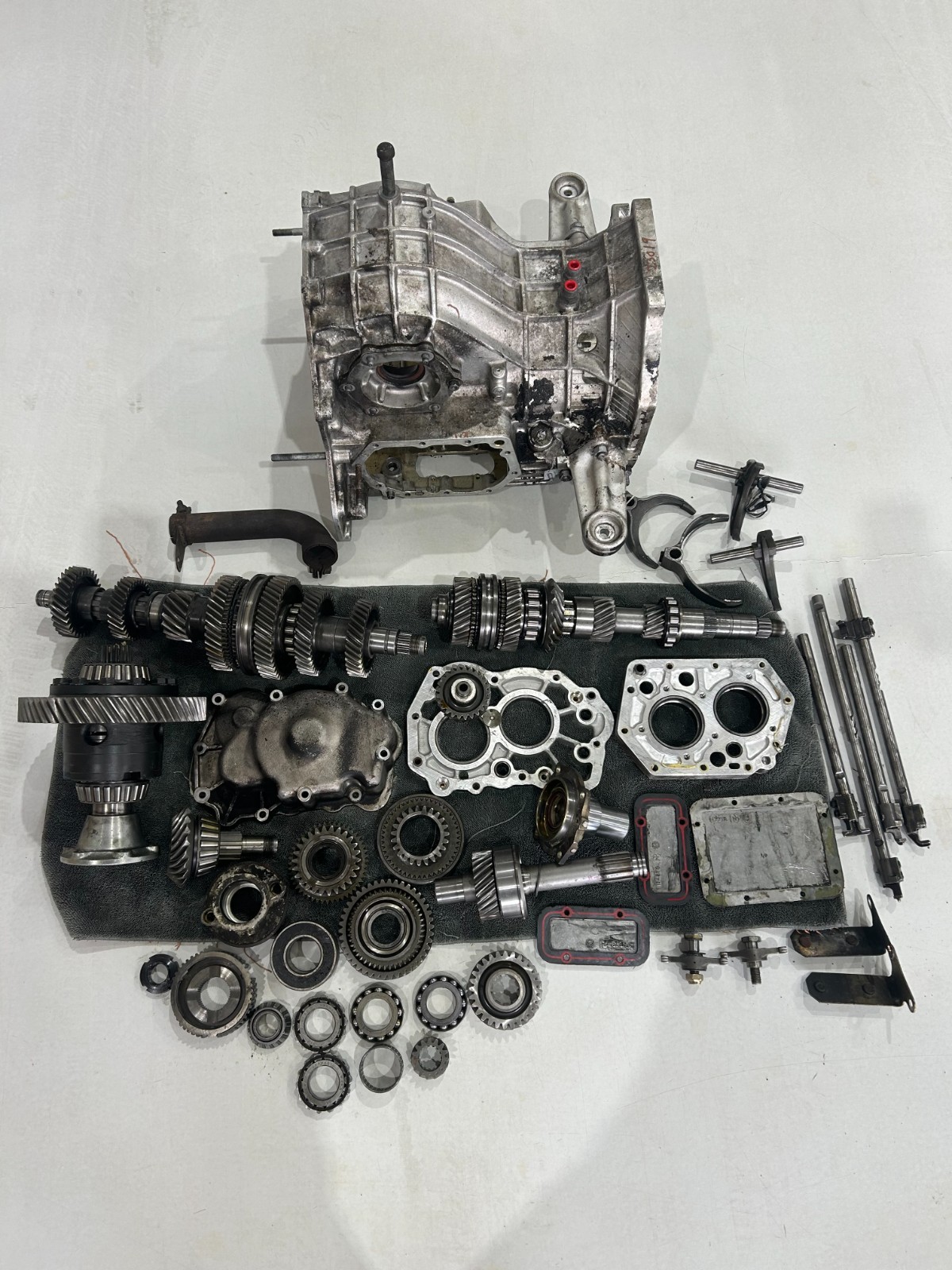 Ferrari F355 Berlinetta Transmission Parts Ferrari F355 Berlinetta Transmission Parts