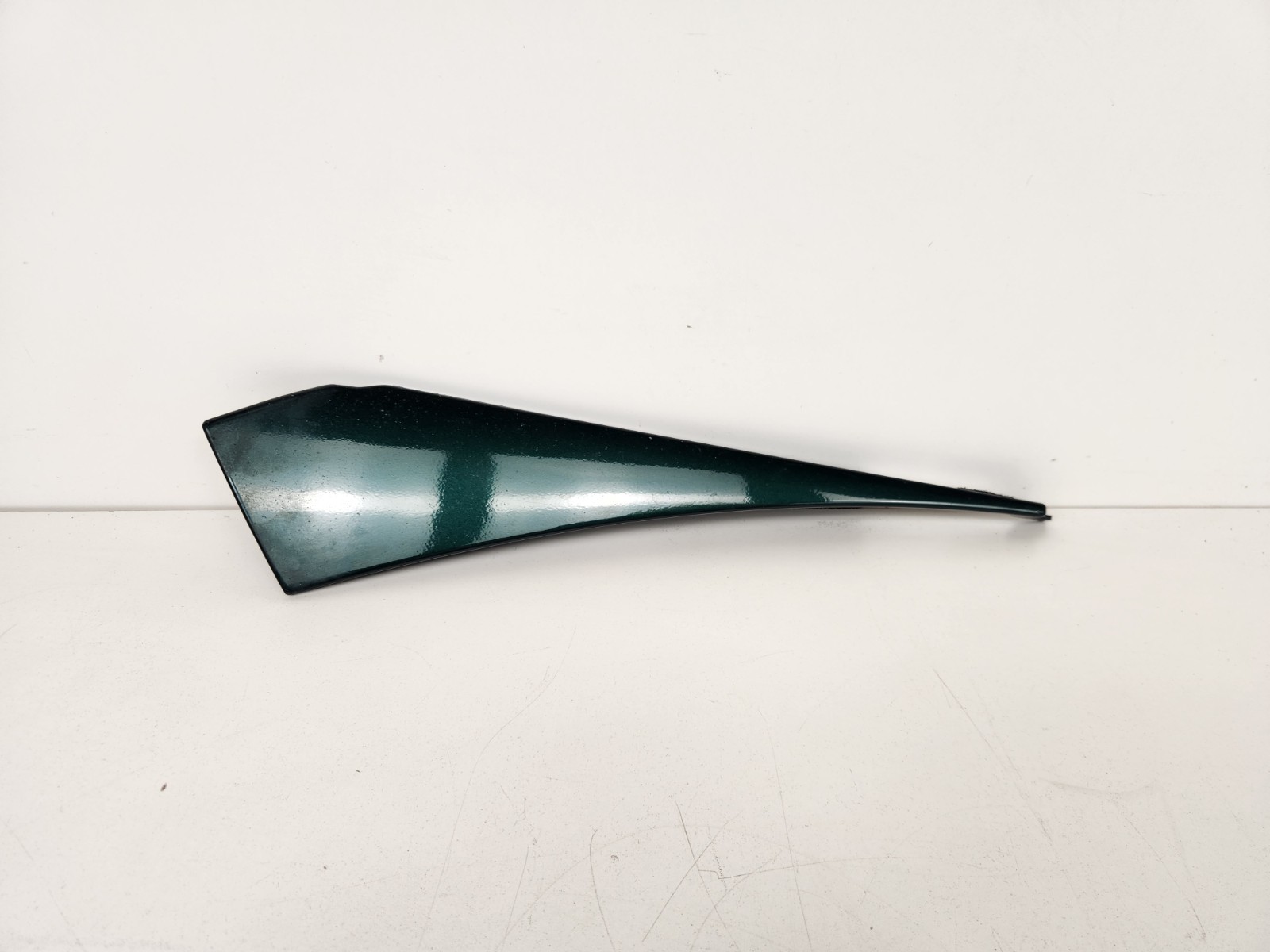 2012-2014 MCLAREN MP4-12C SPIDER REAR RIGHT GUARD FENDER MOLDING TRIM OEM