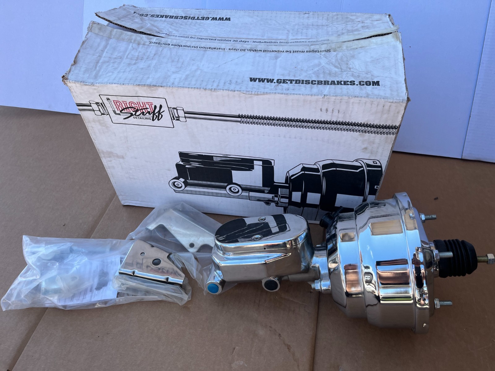 Right Stuff Power Brake Booster & Master Cylinder Combination Kit J81315672 NEW