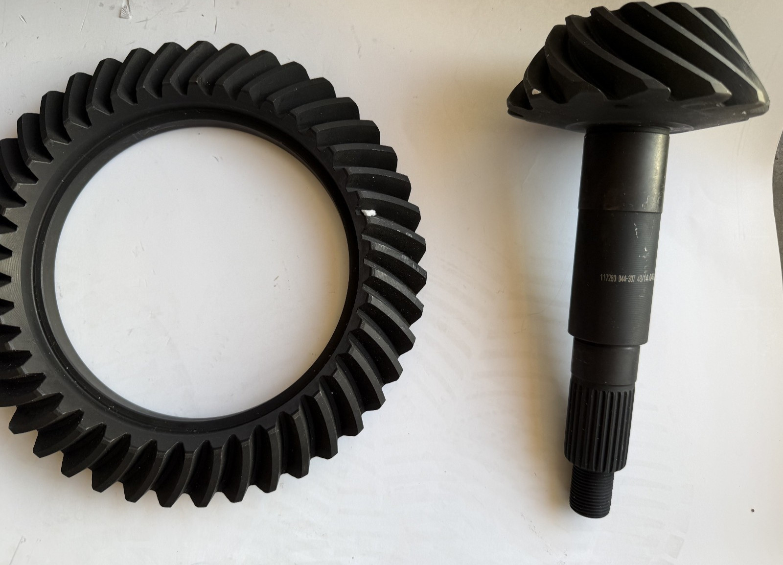Motive Gear D44-307 Ring & Pinion Set Dana 44 3.07 Ratio 43-14 26 Spline NEW
