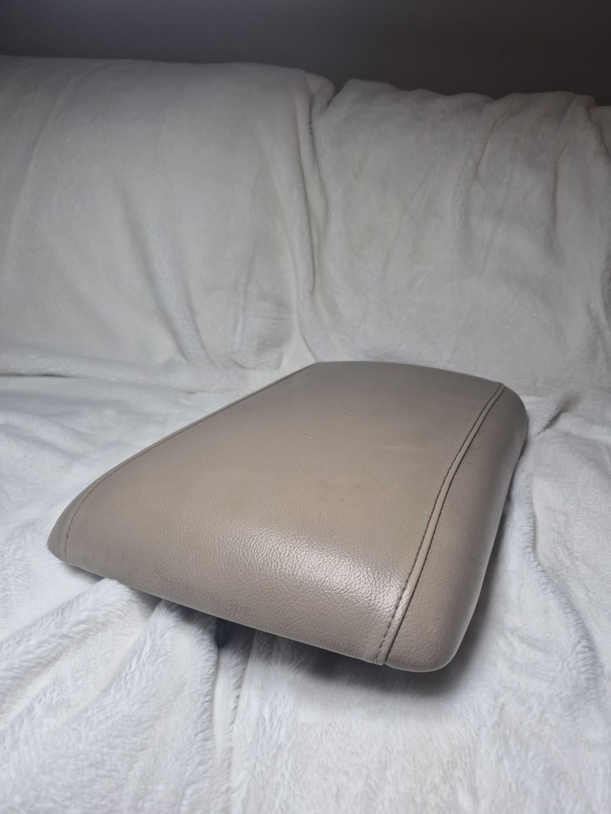 Ford 00-02 Expedition Lincoln Navigator Center Console Lid Wide