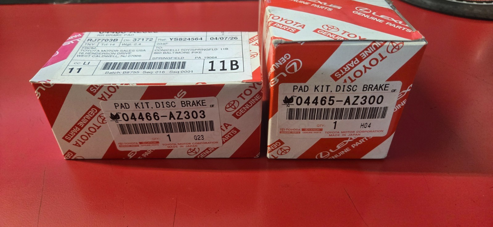 03-24 4RUNNER FRONT & REAR GENUINE TOYOTA BRAKE PAD SET  04465-AZ300 04466-AZ303