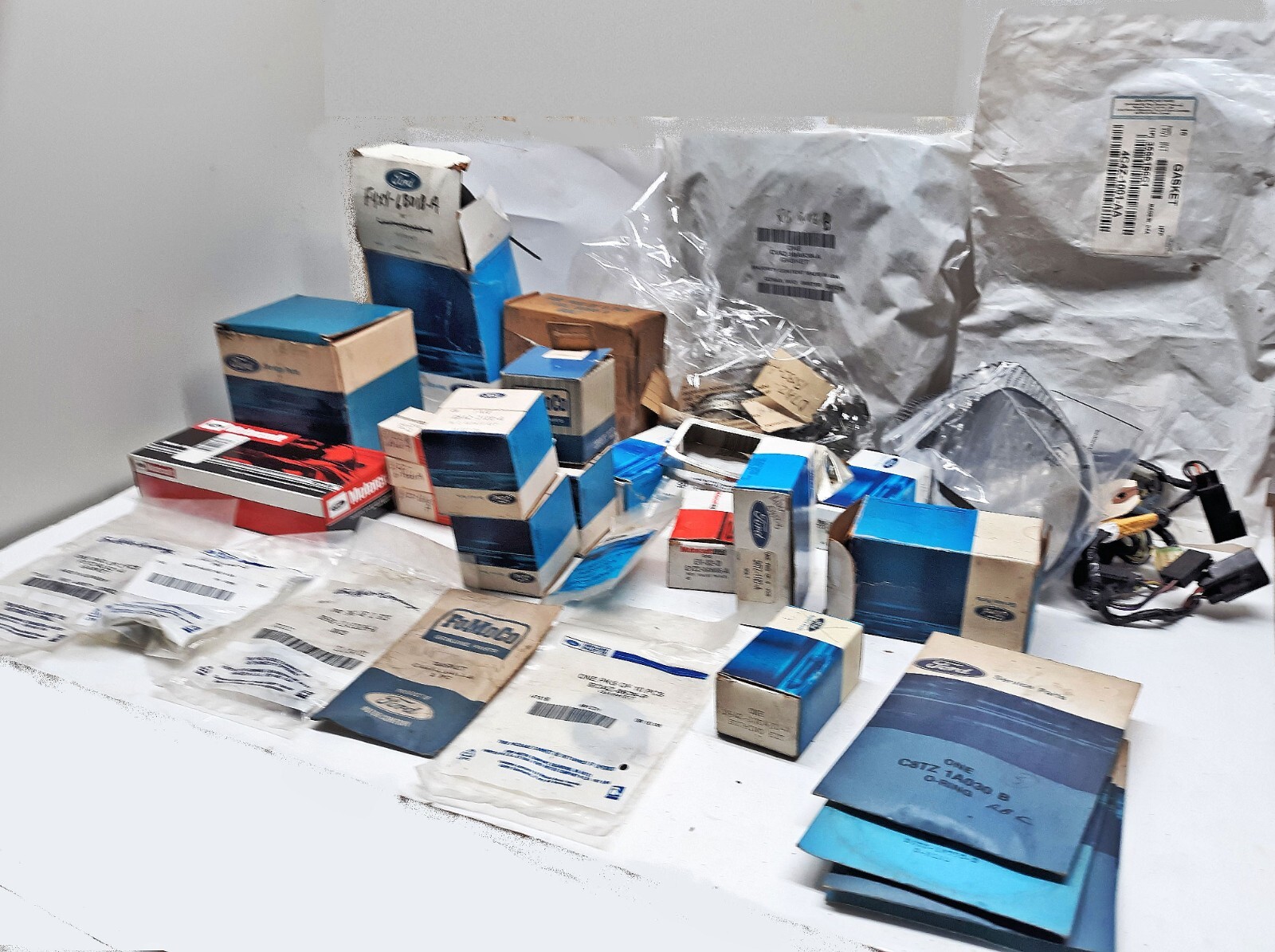 miscellaneous Ford parts lot