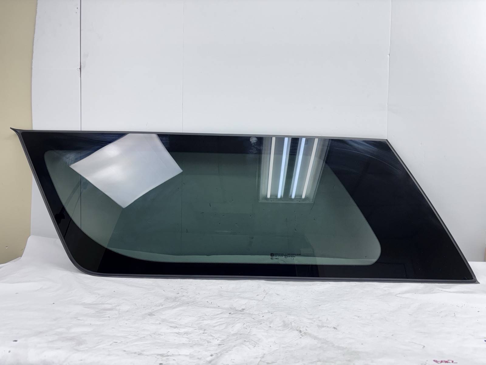 2021-2025 GMC YUKON XL CHEVY SUBURBAN REAR LF QUARTER WINDOW GLASS OEM 84956864