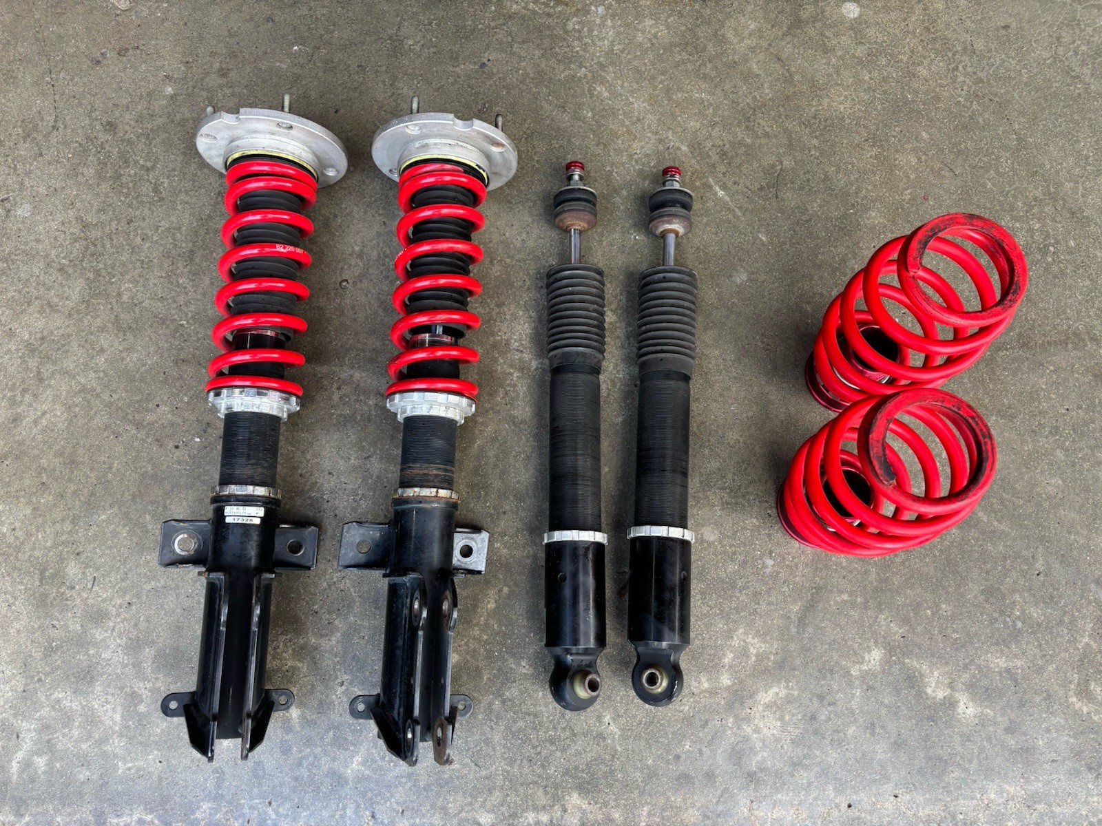 2005-2014 Ford Mustang Pedders Extreme XA Coilover Kit 2005-2014 Ford Mustang Pedders Extreme XA Coilover Kit
