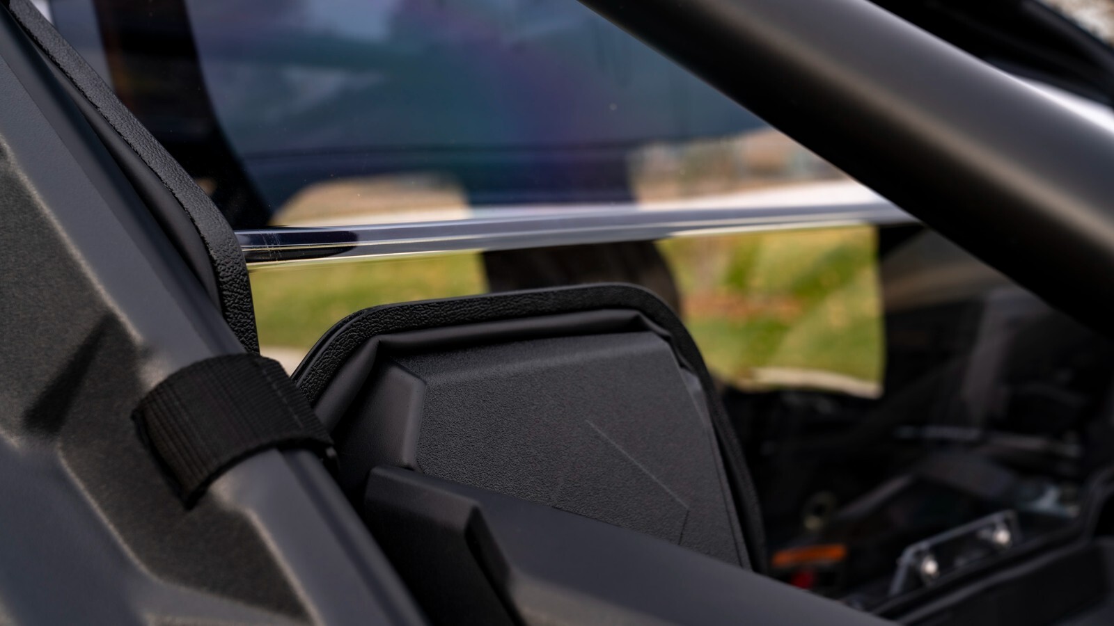 Double Ott Polaris Pro XP (20+) Rear Window 2-Seater Clear Hardcoat No Cutouts