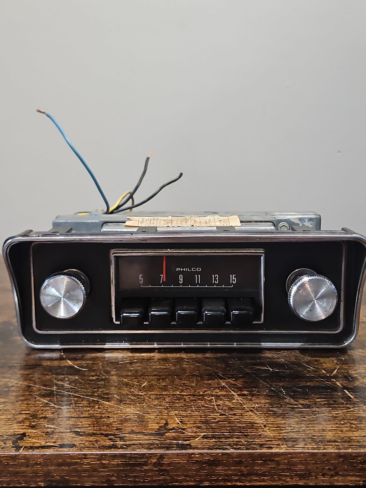 Vintage FORD Philco AM Car Radio Stereo DODA-18806 AB Has Power Vintage FORD Philco AM Car Radio Stereo DODA-18806 AB Has Power