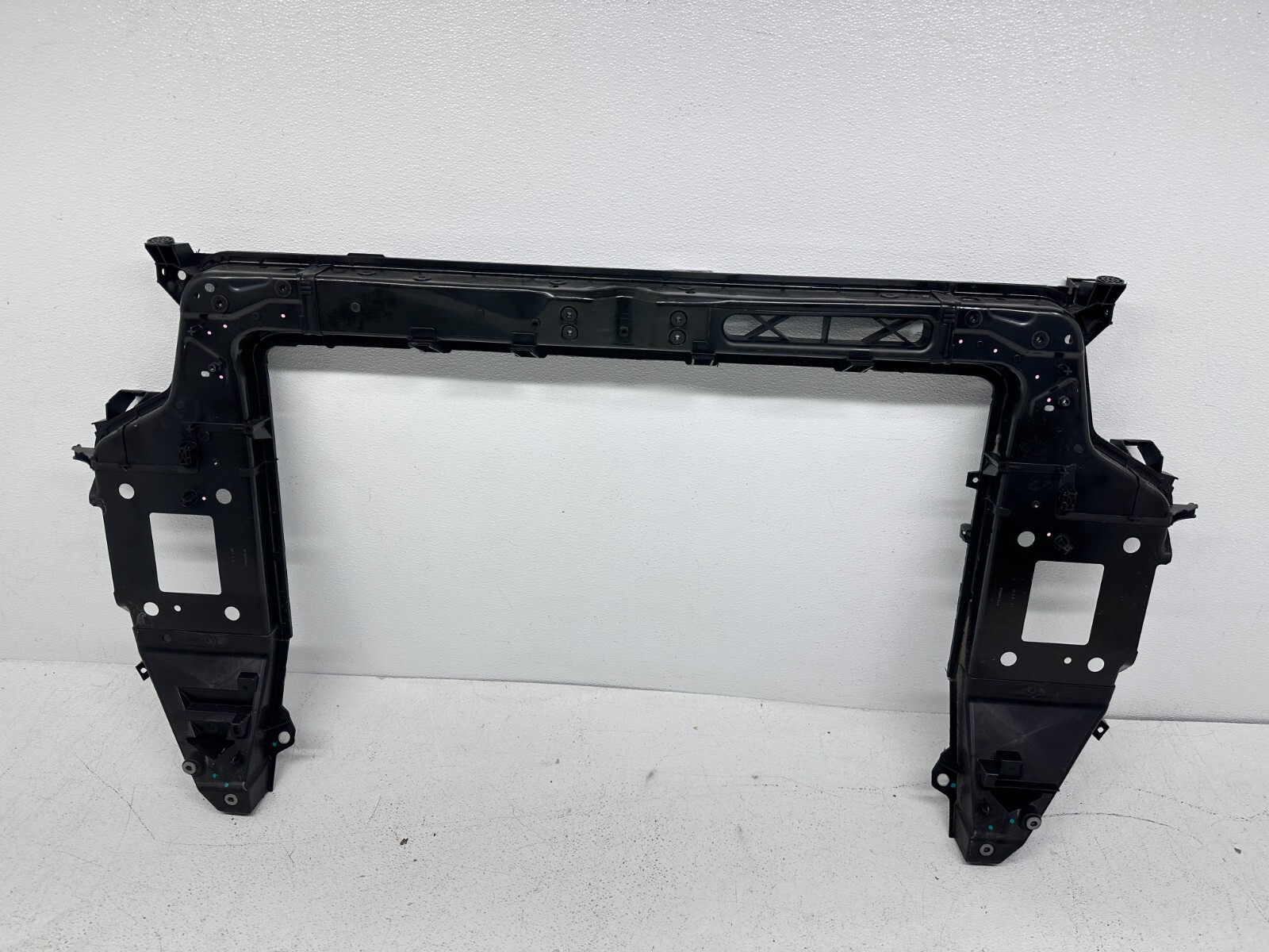 NEW Radiator Support Assembly Chrysler Voyager 2020-2024 Pacifica 17-25 OEM OEM NEW Radiator Support Assembly Chrysler Voyager 2020-2024 Pacifica 17-25 OEM OEM