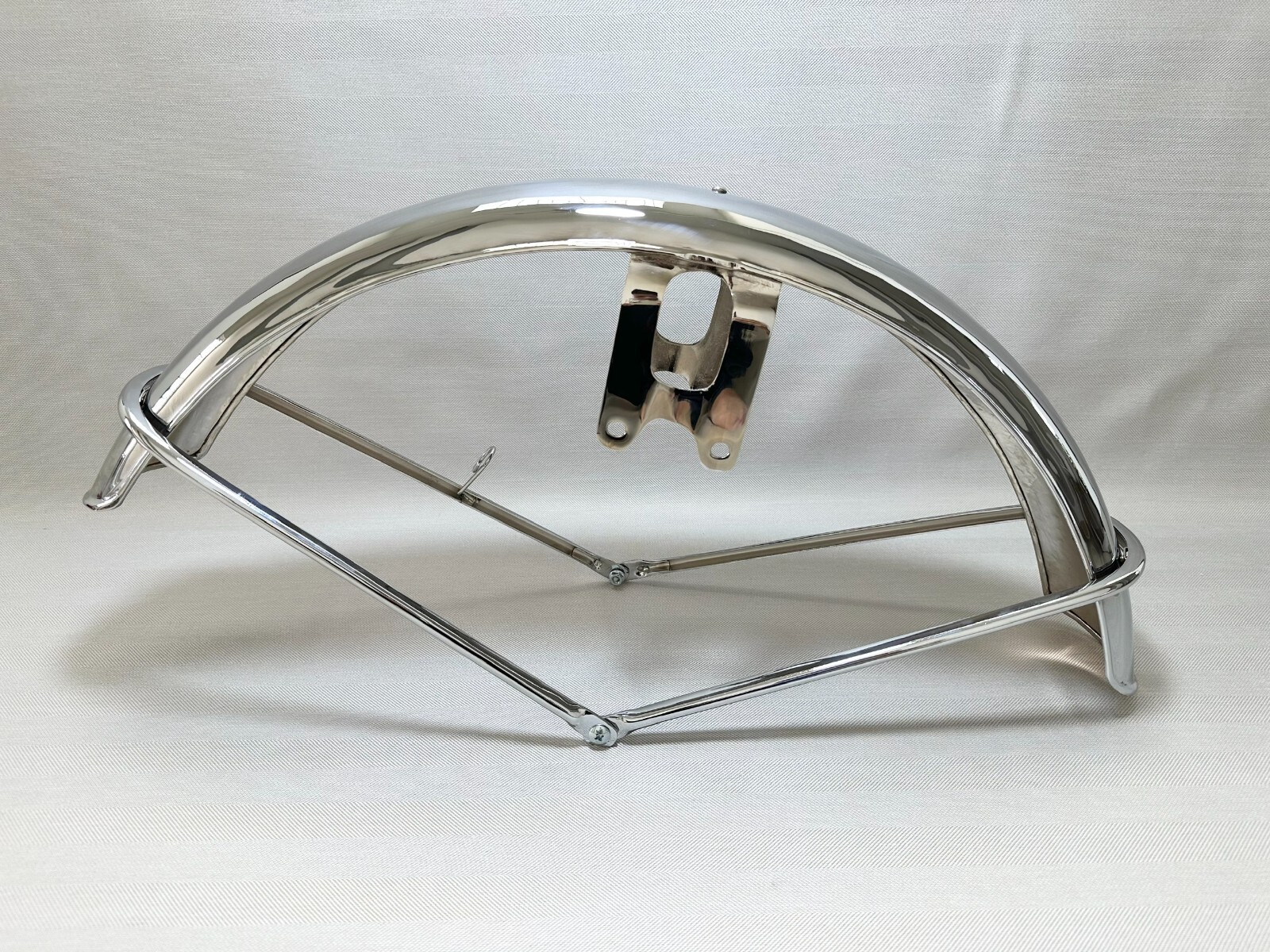 Suzuki GT380 GT500 GT550 High Quality Chrome 53100-31702-Rep GT750 Front Fender.