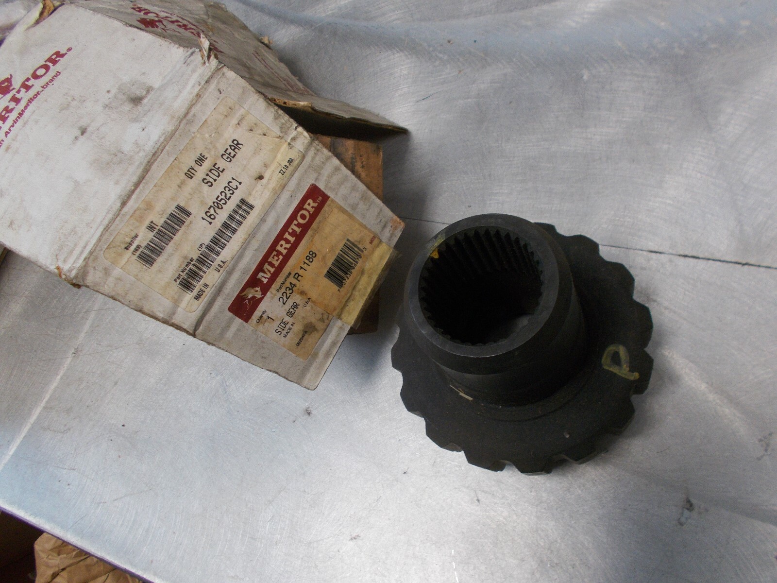 F22) IH International Meritor Side Gear 1670523C1