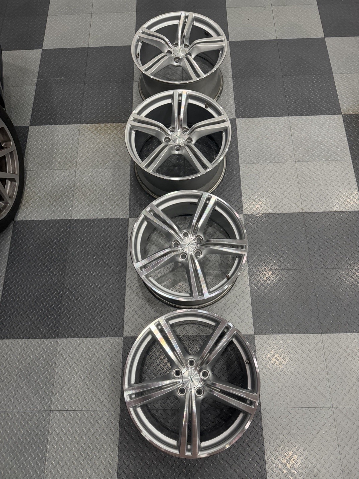 Aston Martin V8 Vantage 19” Sport Pack FORGED Wheels OEM Diamond Turned Set