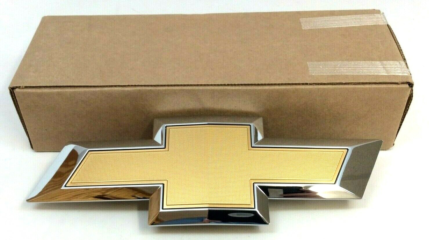 16-18 Chevrolet Silverado 1500 Bowtie front grille gold chrome Emblem new OEM