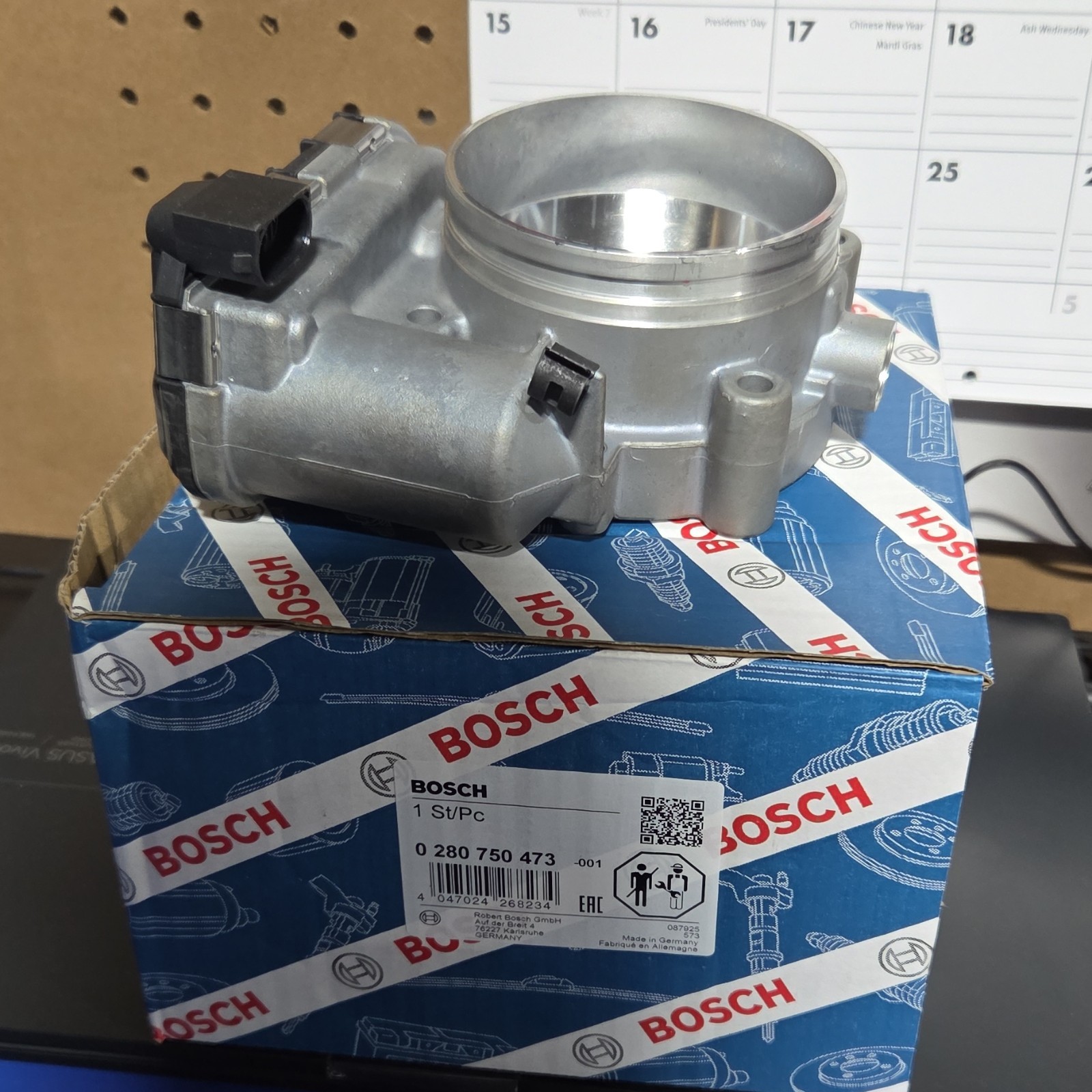 OEM Bosch 0280750473 Throttle Valve Assembly Throttle Body 82 mm For Porsche