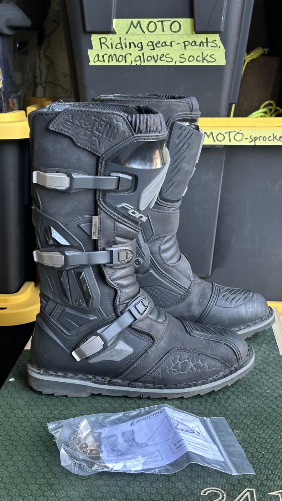 Forma Terra Evo Dry (EU 43 / M’s US 9) waterproof adventure boots