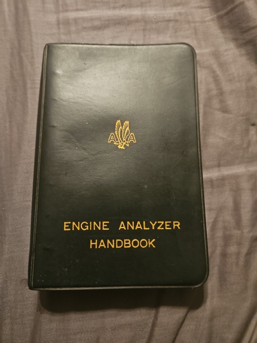 Vintage 1958 American Airlines Pilots engine analyzer handbook Airplane. Vintage 1958 American Airlines Pilots engine analyzer handbook Airplane.