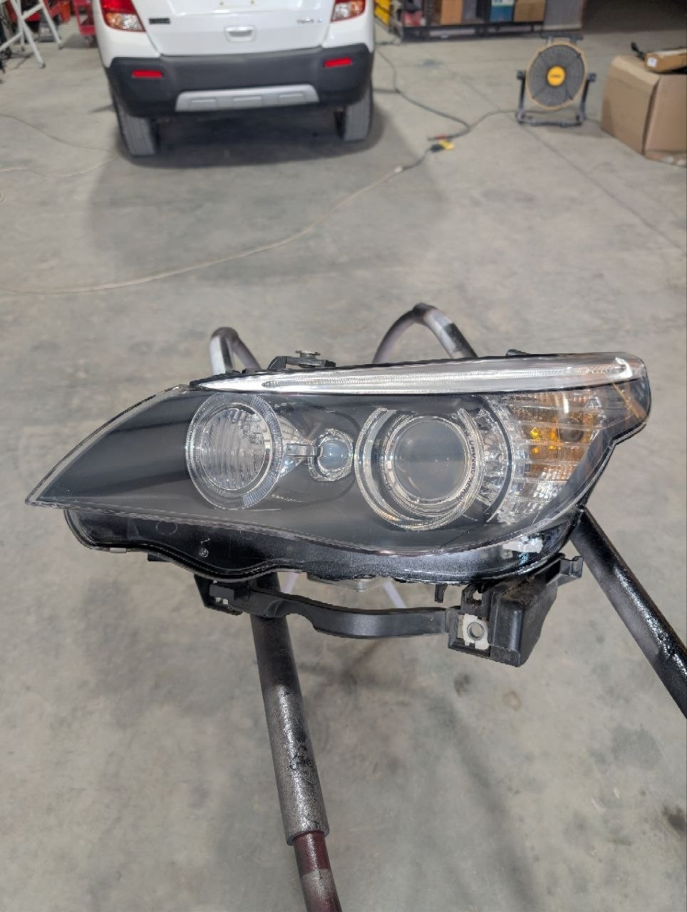 BMW E60 2008-2010 528i, 535i, 550i Headlight Adaptive HID Xenon LH Left Driver