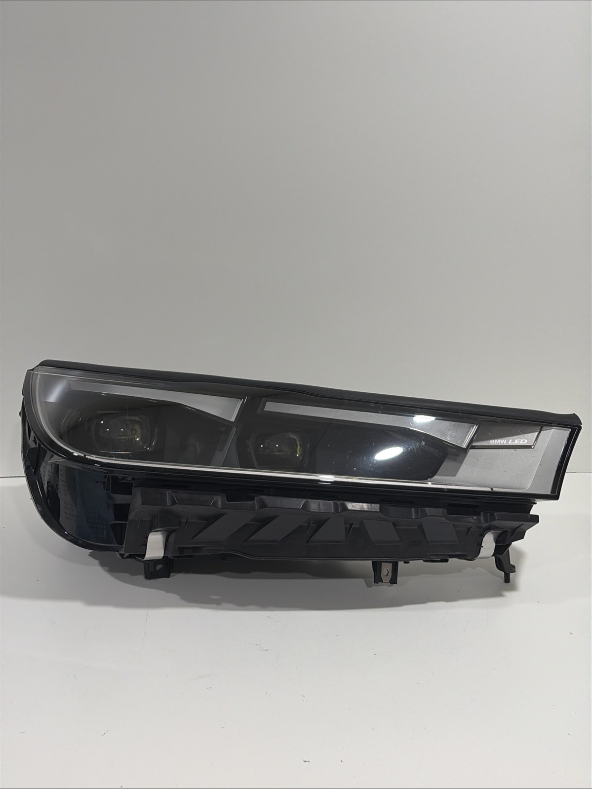 Damaged*2022-2025 BMW IX I20 W/O LASER RIGHT PASSENGER SIDE RH HEADLIGHT LED OEM