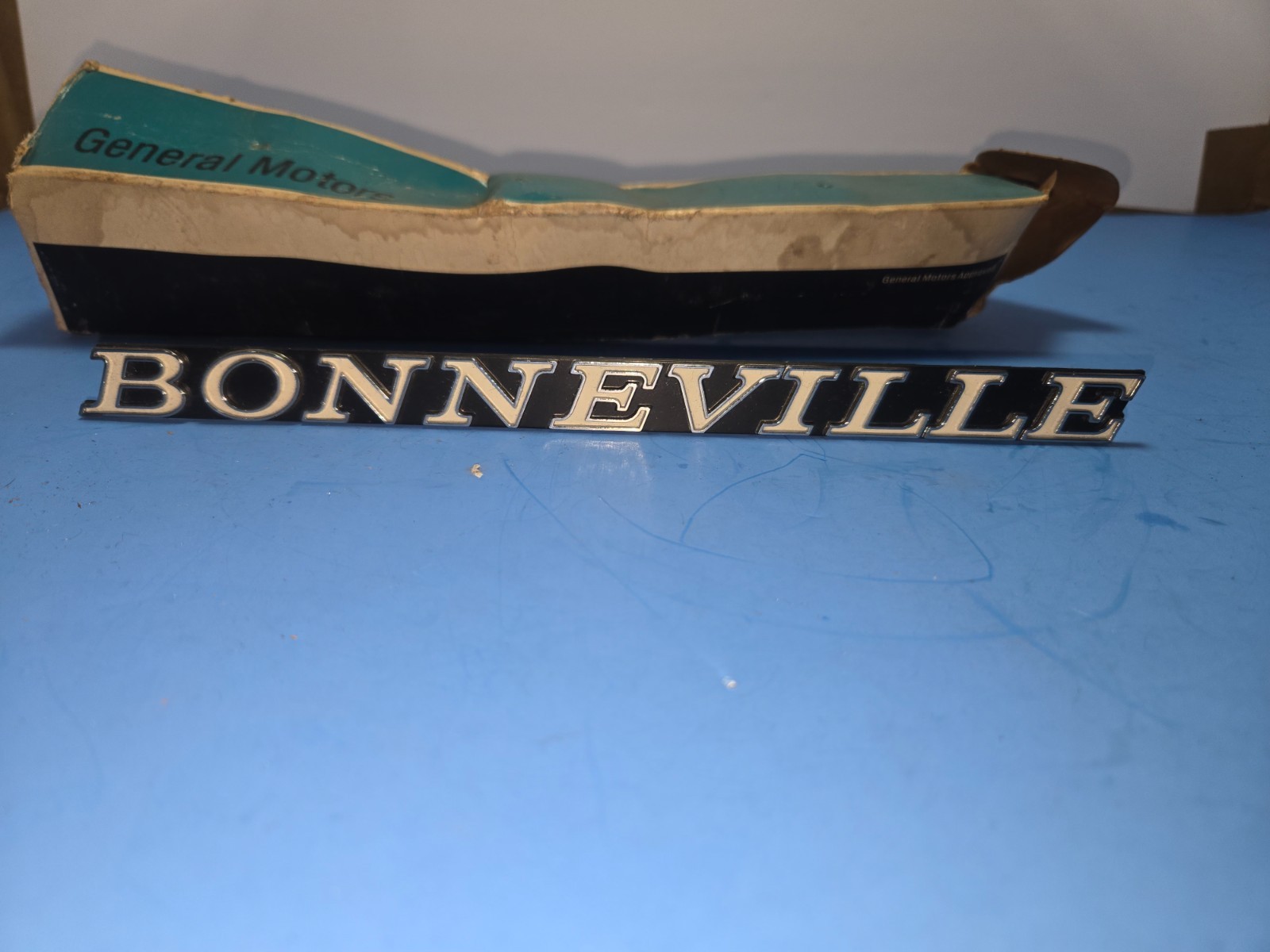 Vintage NOS 1971 Pontiac Bonneville 482757 Script Grille Emblem Vintage NOS 1971 Pontiac Bonneville 482757 Script Grille Emblem