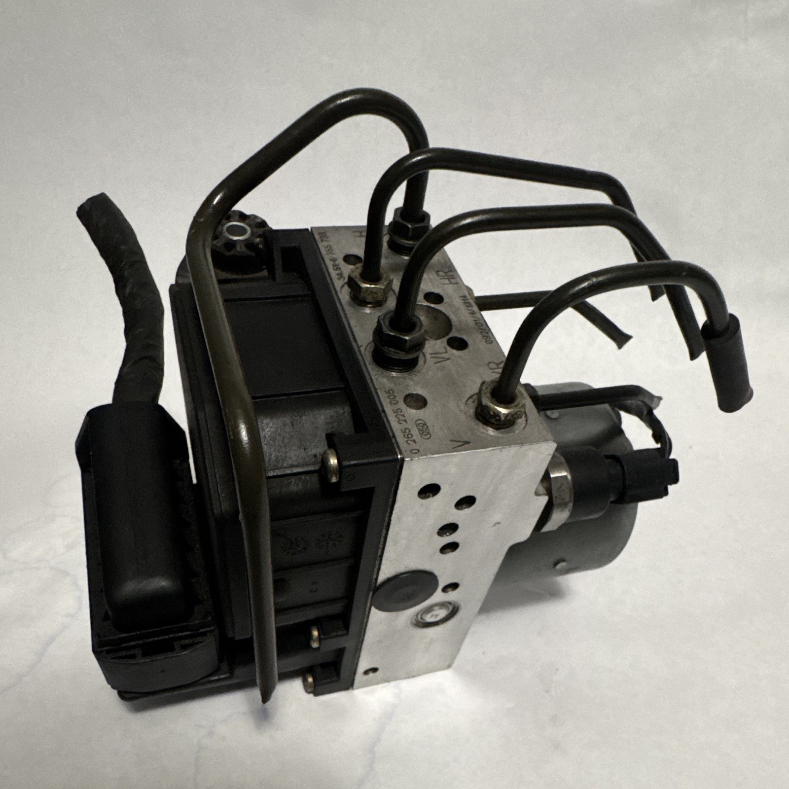 1999-2003 BMW E38 E39 740IL ABS PUMP CONTROL MODULE UNIT 0265225005