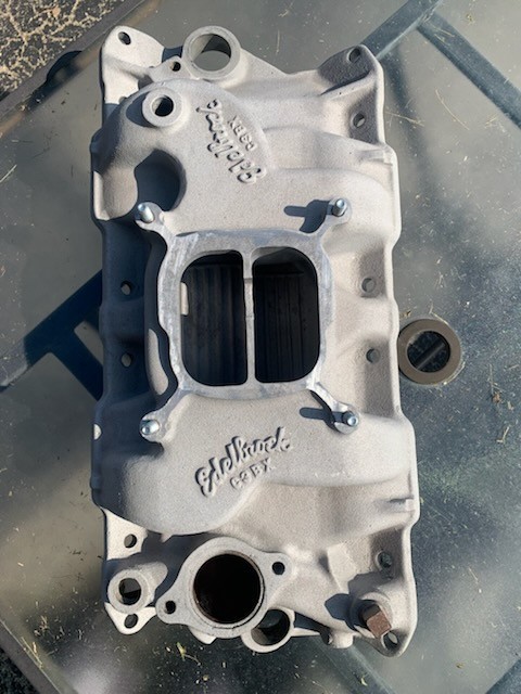 edelbrock vintage gasser sbc small block chevy dual plane manifold 283 327