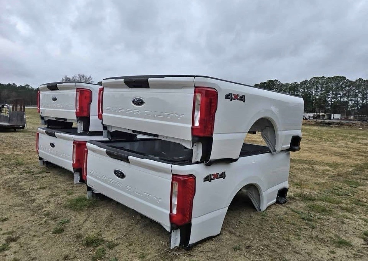 NEW - 2023 - 2026 FORD F250 8\' PICK UP BED + TAILGATE + BUMPER + TAIL LIGHTS NEW - 2023 - 2026 FORD F250 8\' PICK UP BED + TAILGATE + BUMPER + TAIL LIGHTS