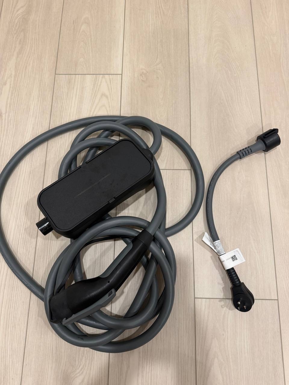 BMW EV charger XM iX iX3 iX1 i4 i5 i7 750e 530e X5 Flexible charging cable 120v BMW EV charger XM iX iX3 iX1 i4 i5 i7 750e 530e X5 Flexible charging cable 120v