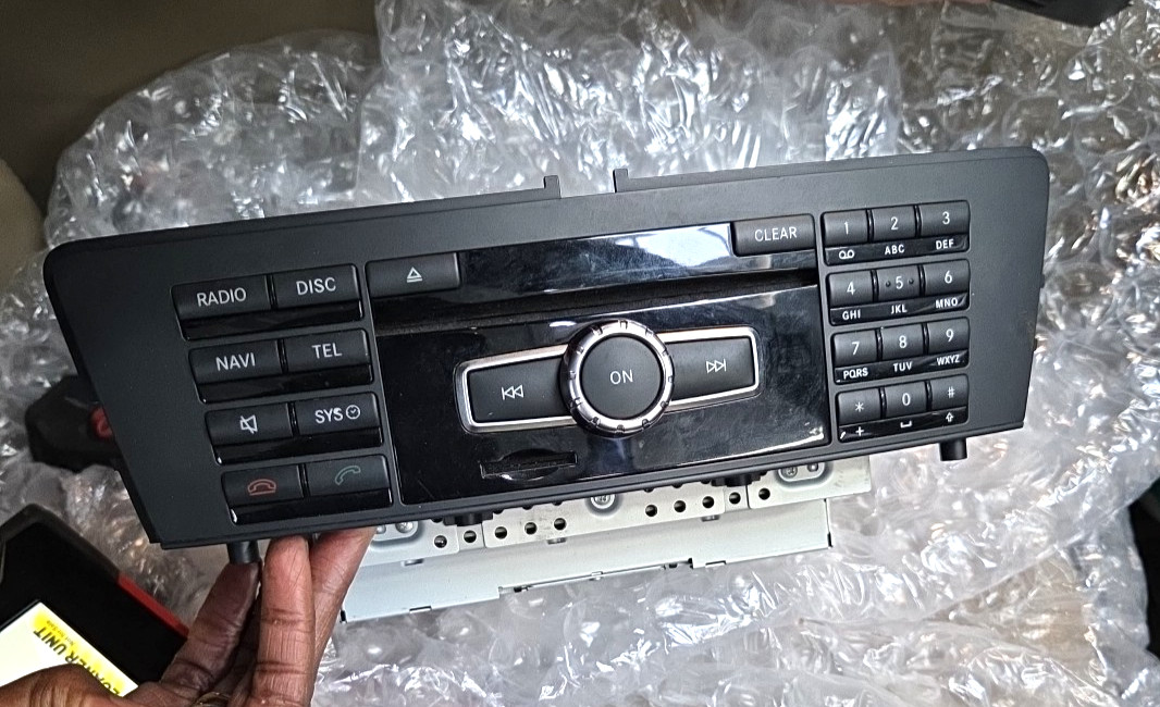 2013-2015 Mercedes-Benz GL ML Class Radio Receiver Used