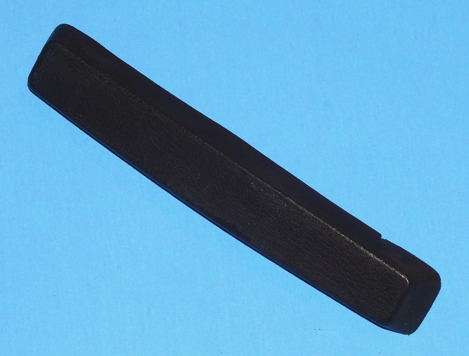 1977-79 LINCOLN MARK V OEM FRONT BUMPER GUARD PAD - D7LB-17K867-AWA
