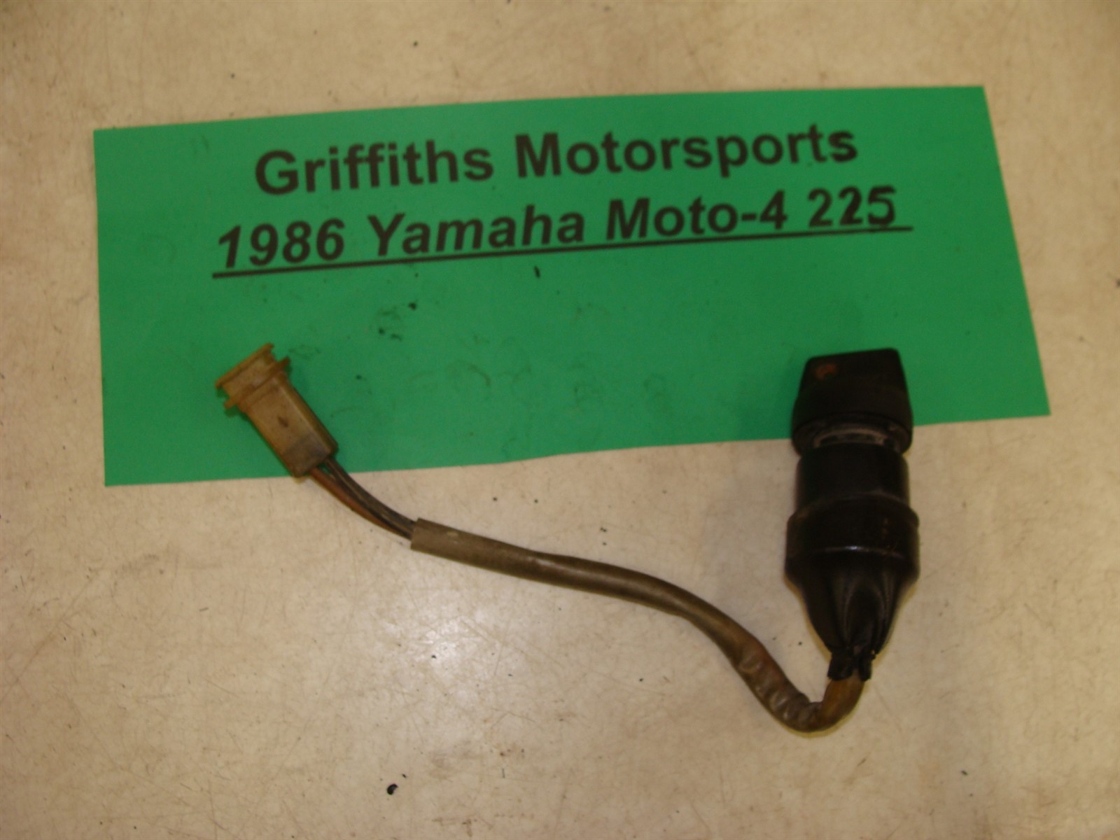 1986 YAMAHA Moto4 225 OEM ignition switch key main original