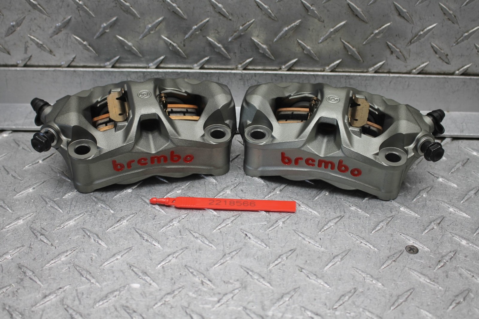 2026 YAMAHA YZF R9 BREMBO FRONT BRAKE CALIPERS PAIR BMM-2580T-00-00