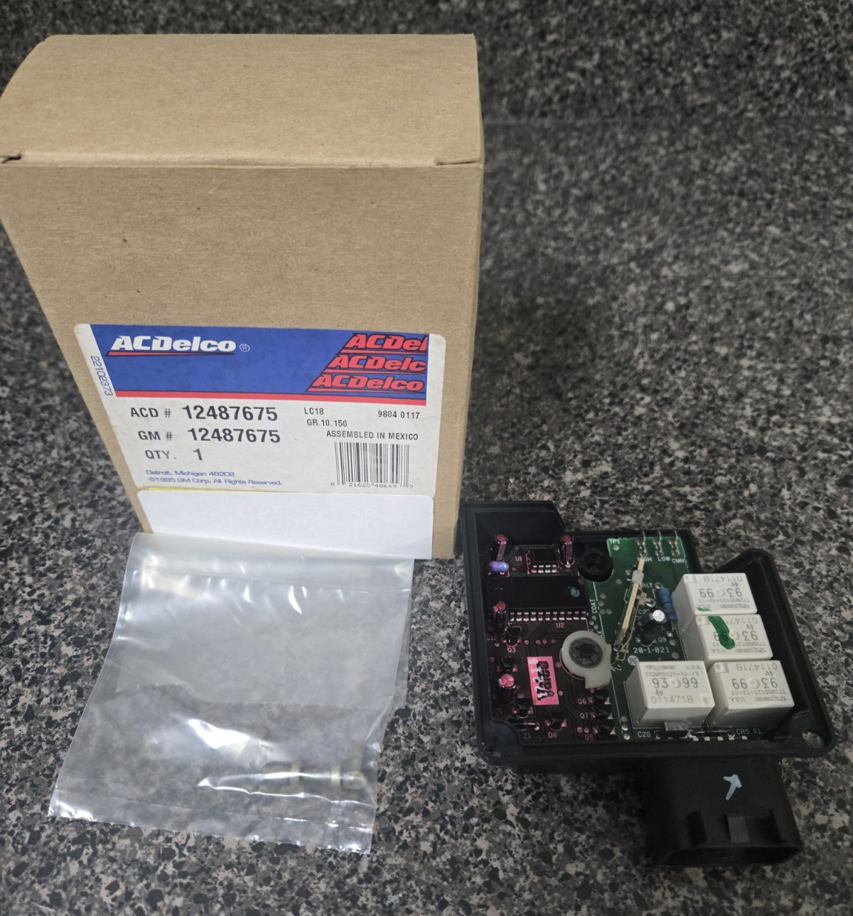 GM 12487675 NOS GM AC Delco Windshield Wiper Motor Pulse Board Cover