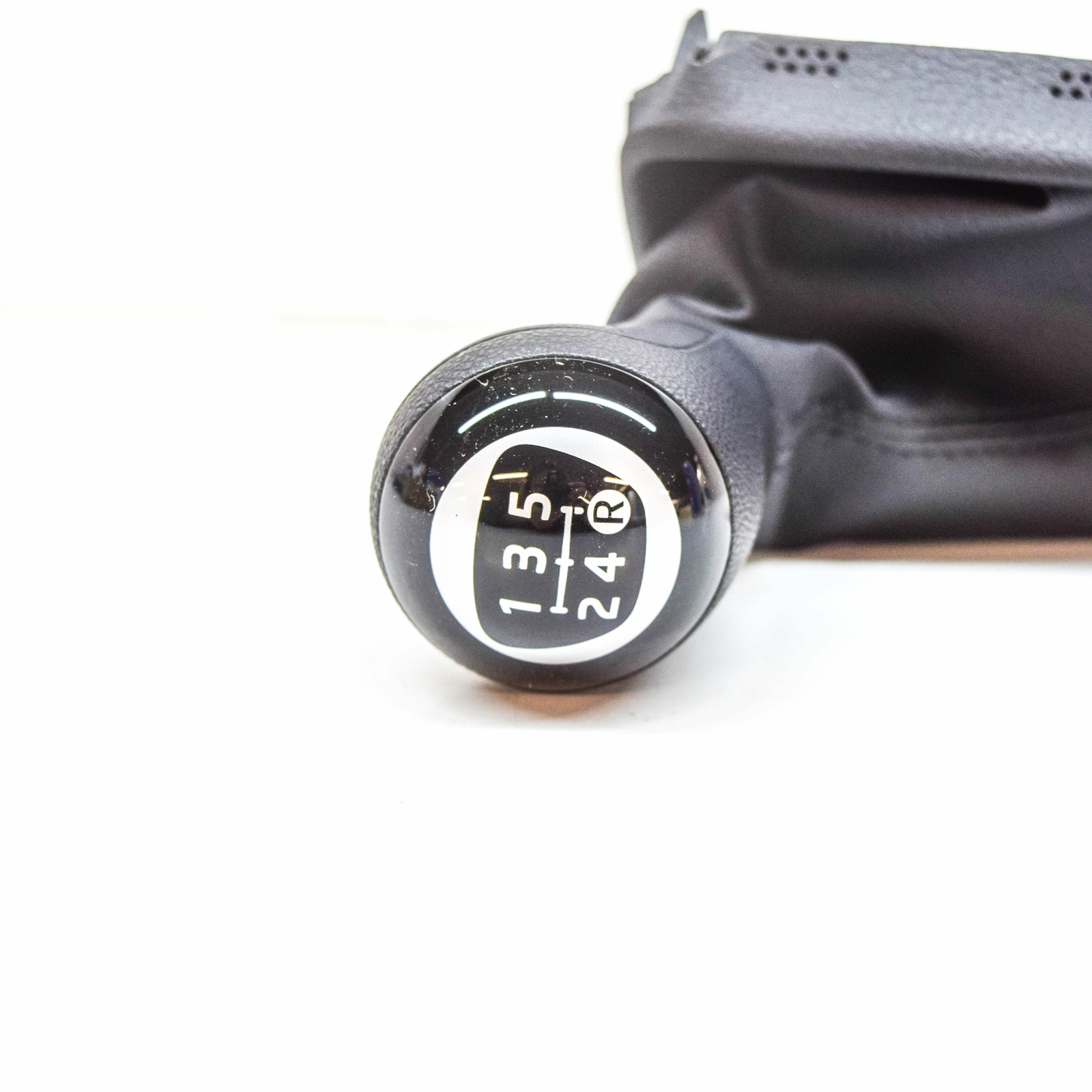 NEW VOLKSWAGEN UP GEAR SHIFT KNOB WITH BOOT 1S0711113JIRG 1S0-711-113-J-IRG NEW VOLKSWAGEN UP GEAR SHIFT KNOB WITH BOOT 1S0711113JIRG 1S0-711-113-J-IRG