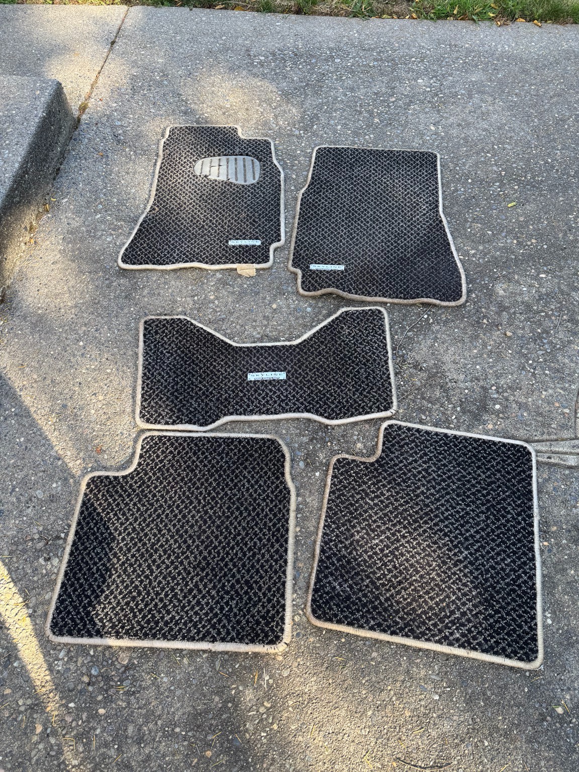 Nissan Skyline R32 OEM Genuine Floor Mats – Complete 5-Piece Set