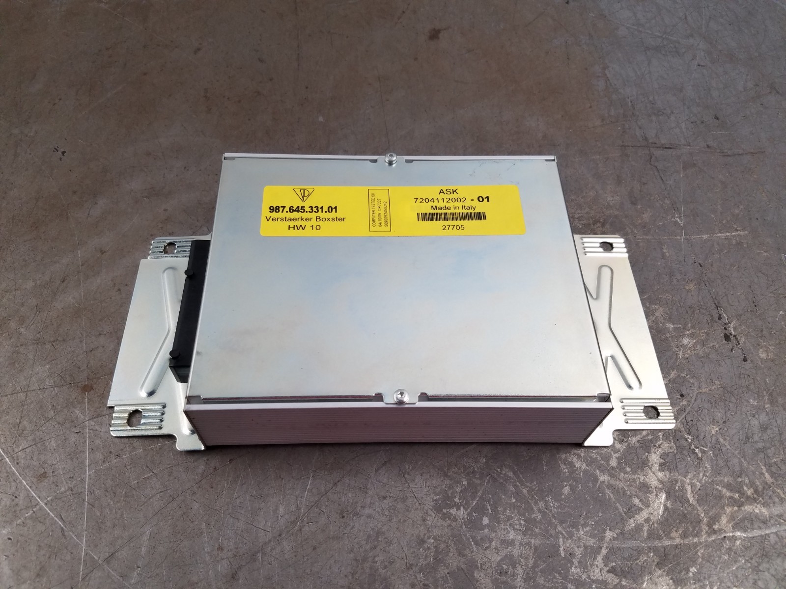 2006 Porsche Cayman S 987 Amplifier #1139 P3