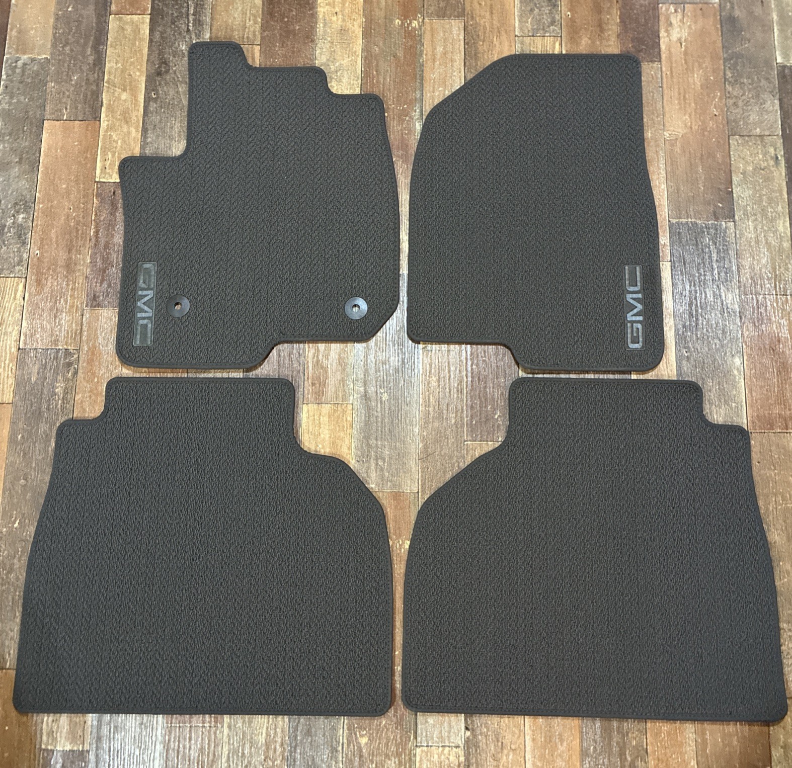 🟢 2019-2026 GMC Sierra 1500 OEM Carpet Mats Set Denali Crew Cab Dark Atmosphere