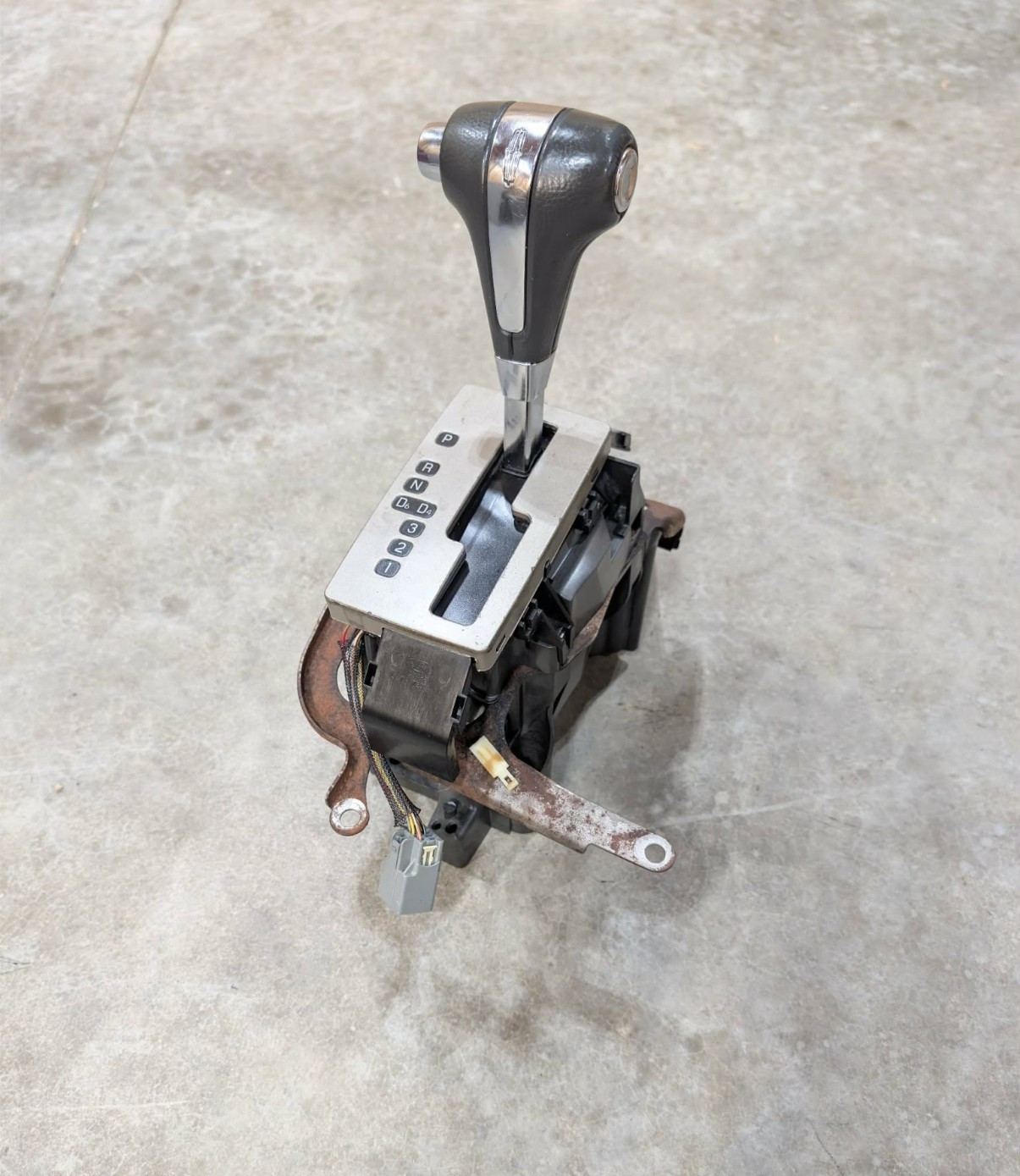 2005-2006 05 06 Lincoln Navigator Automatic Gear Floor Shifter Shift Lever OEM