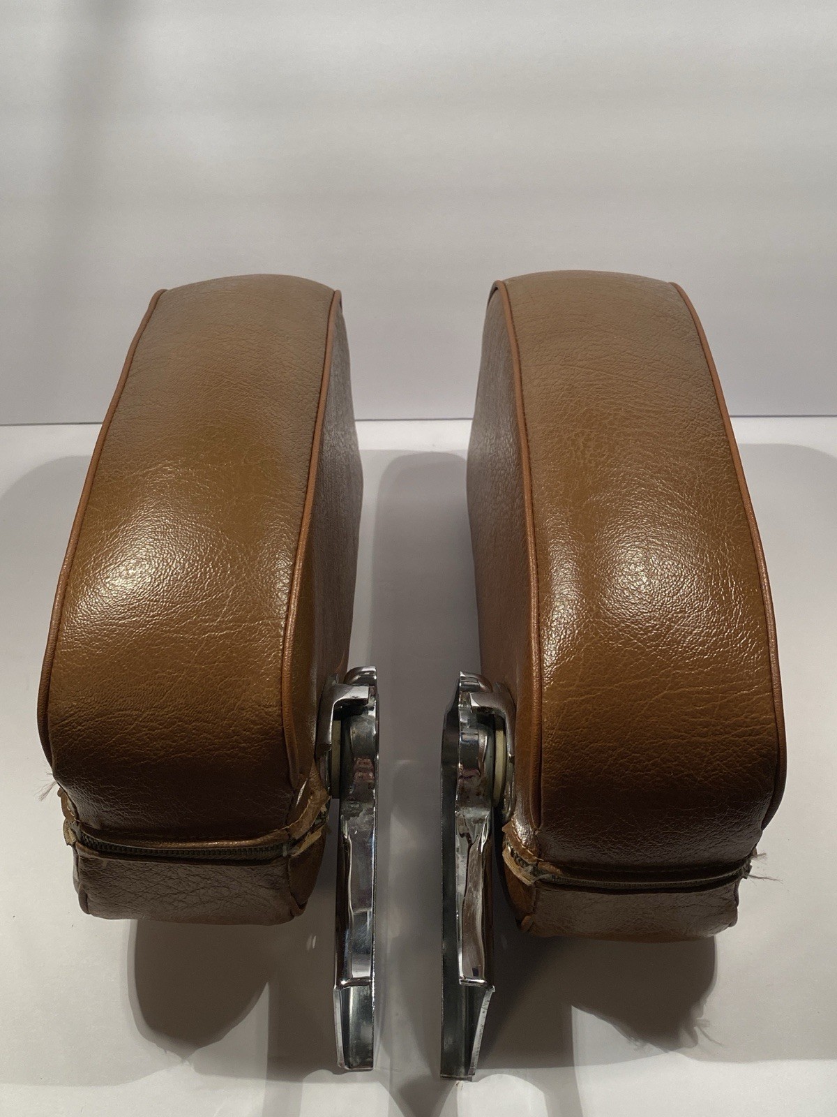 FRONT SEAT CENTER ARMREST SET Mercedes W108 W109 W111 Tan Brown MB Tex NICE
