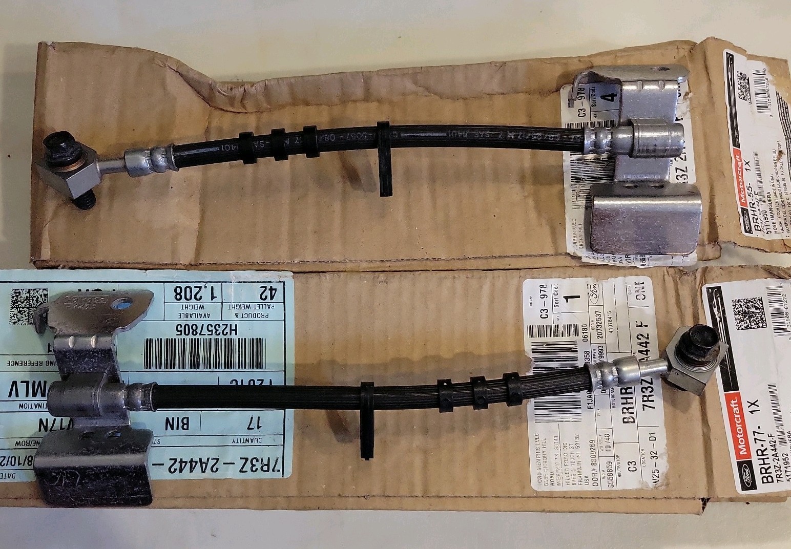 2 Genuine Ford Hose Asy OEM 7R3Z2A442F 7-14 mustang rear brake hose L+R side 2 Genuine Ford Hose Asy OEM 7R3Z2A442F 7-14 mustang rear brake hose L+R side