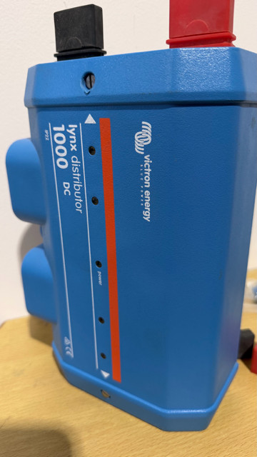 Victron Energy Lynx Distributor 1000A M8 LYN060102000 DC Distribution