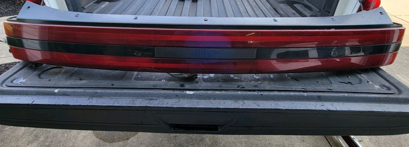 1989-1996 BUICK CENTURY TAIL LIGHT ASSEMBLY OEM 1989-1996