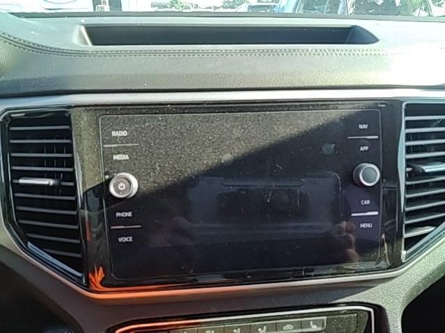 Used Infotainment Display fits: 2021 Volkswagen Atlas display and control 8\